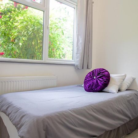 London Elegant New Studio Exterior foto